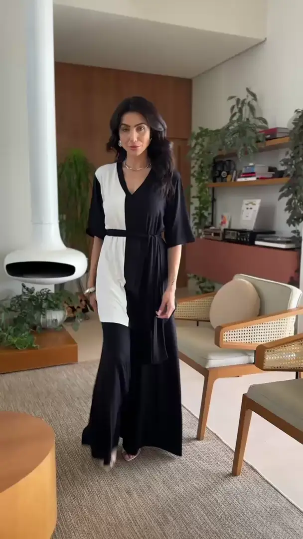 Conjunto Feminino Bicolor Preto e Branco em Malha MVS com Blusa