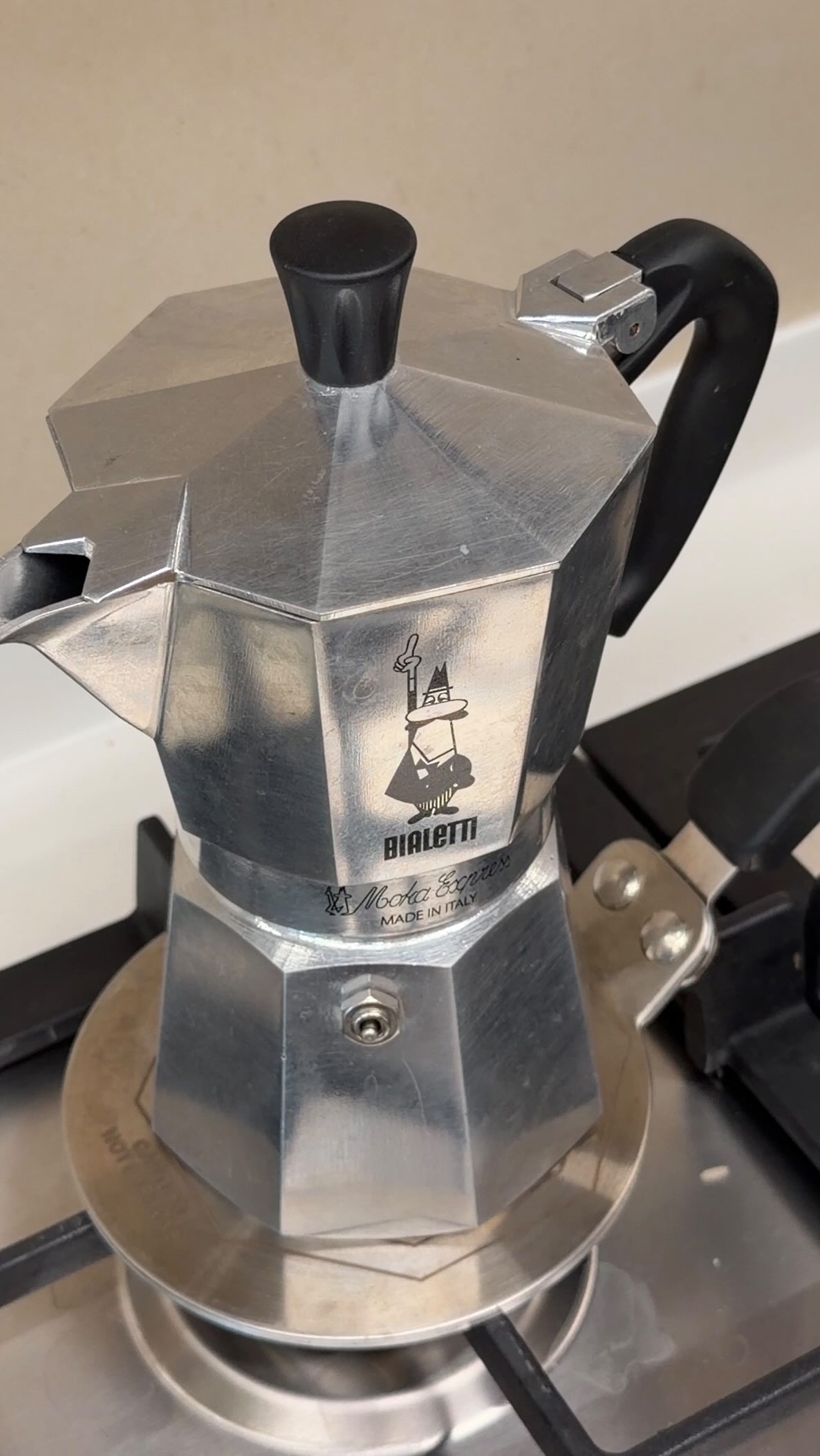 Cafeteira Italiana Bialetti Moka Express Original Alumínio