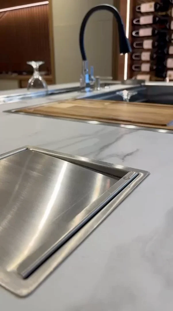 食器 Kix Cozix - Lixeira de Embutir Inox 4L | Praticidade e Discrição na